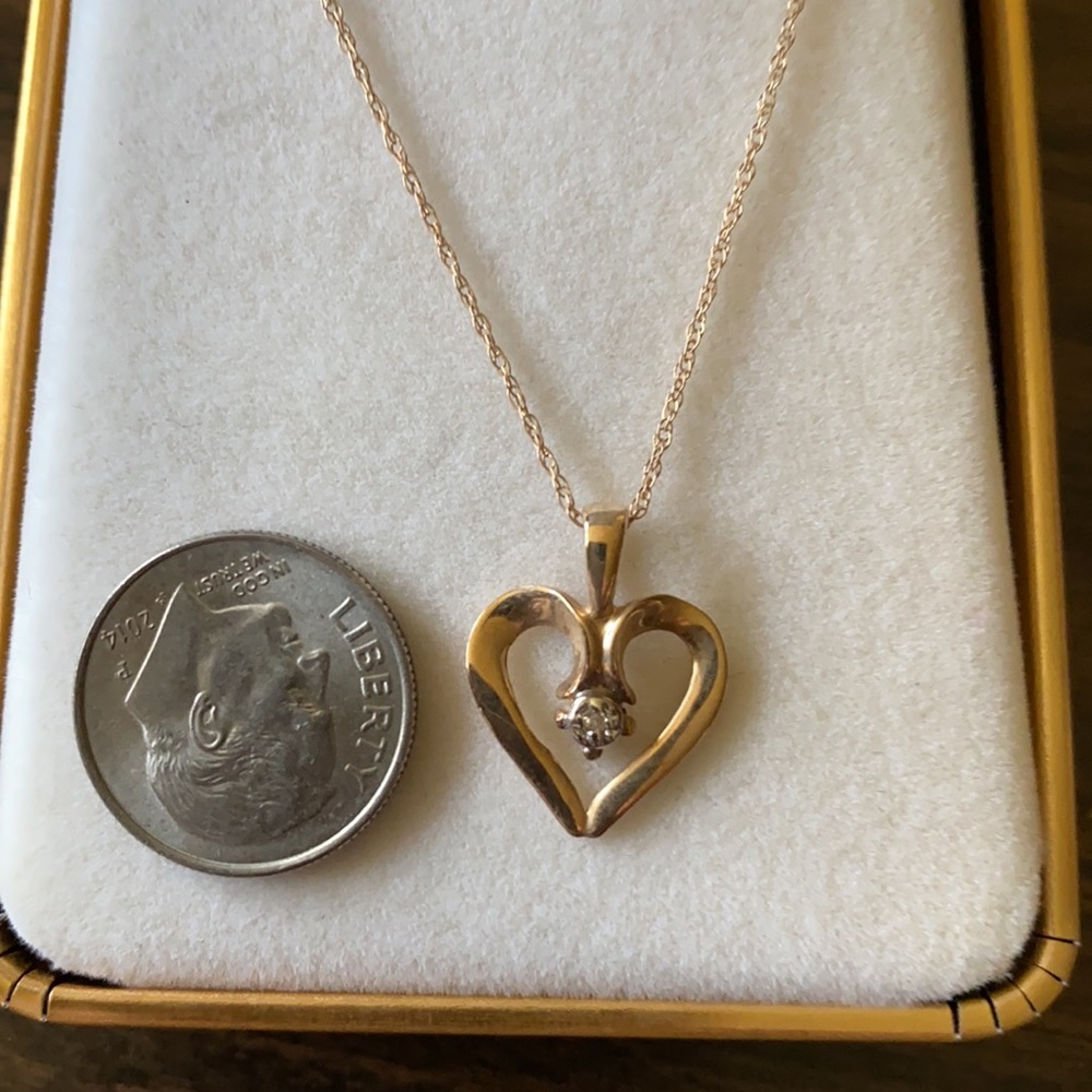 🌹New 18” Gold Diamond Heart Necklace - Picture 3 of 7